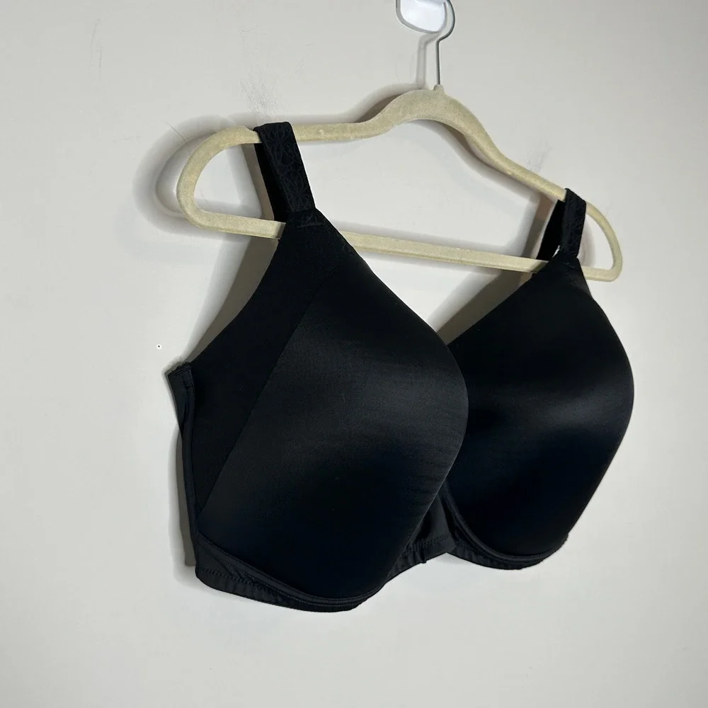 Playtex 46DD Black T‎ Shirt Wireless Smoothing No Show Cool Comfort Bra NWT
